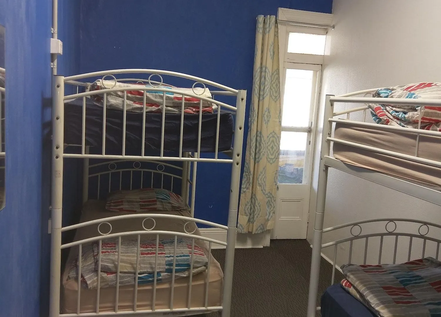 Adelaide Travellers Inn Backpackers Hostel