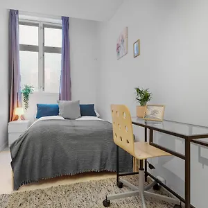 https://fabryka.hotelsinbergen.net
